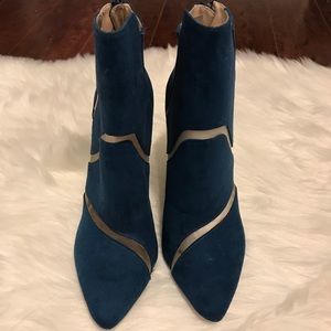 Brand New w/o tags “Just Fab” Booties, Sz 8